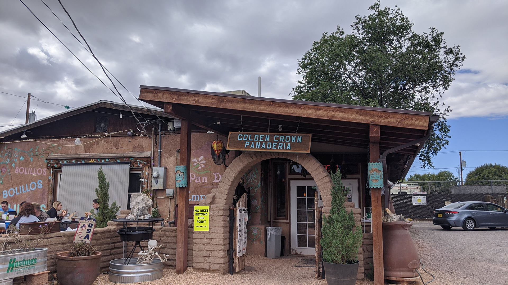 albuquerque guide golden crown 1